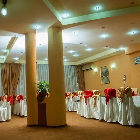 Cristal Hotel 3*