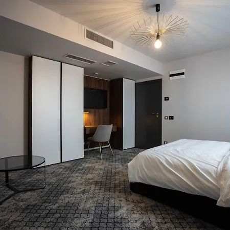 Cristal Hotel