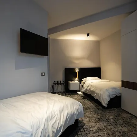 Cristal Hotel 3*