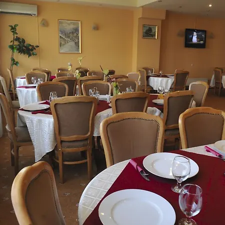 Cristal Hotel 3*
