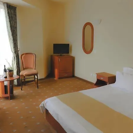 Hotel Cristal 3*
