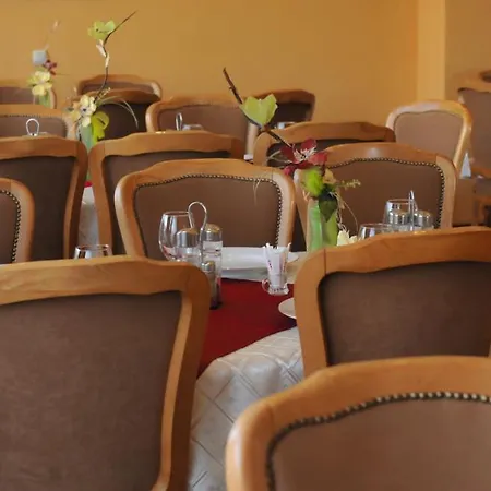 Cristal Hotel 3*