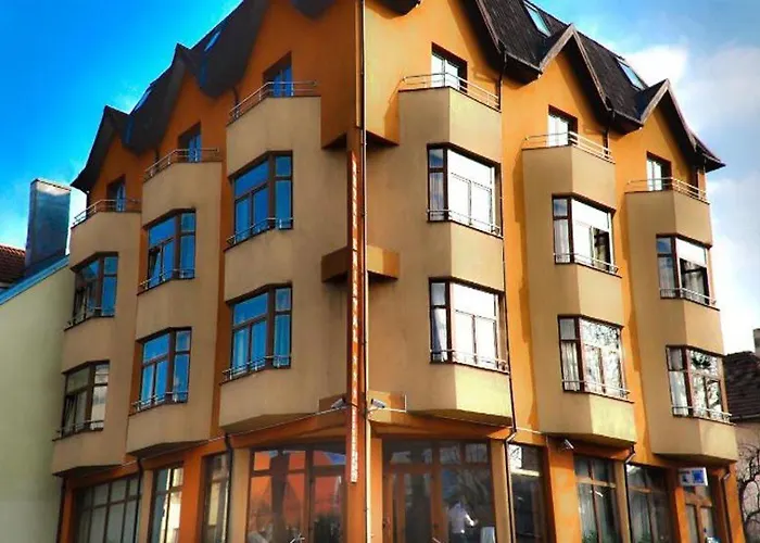 Готель Cristal 3*