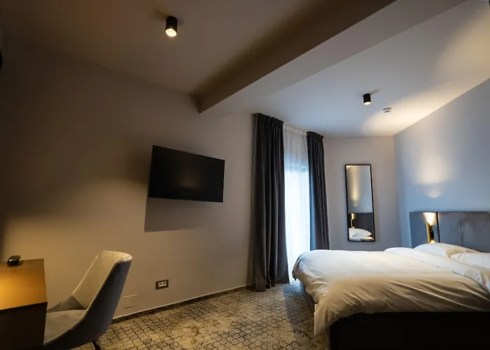 Готель Cristal 3*